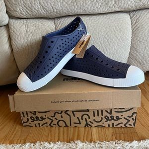 NATIVES | Jefferson | Regatta Blue | Kids size J6 | fits like W7 | NWT | $30